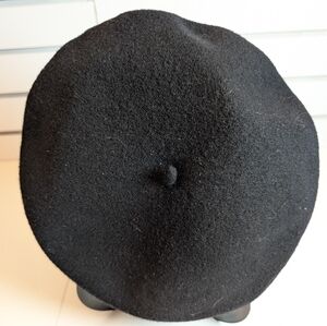 Vintage Beret Basque 100% Wool Black Deluxe Beret O/S EUC